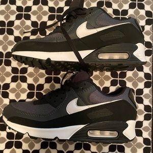 Nike Air Max 90, worn one time!!